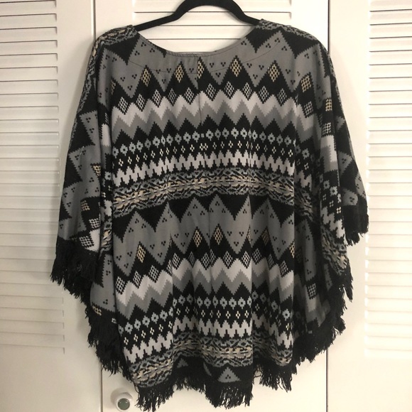 QED London Sweater Poncho - Picture 5 of 6